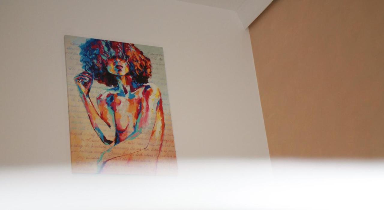 Studio Dristor - Foarte Curat Si Frumos Bucarest Exterior foto